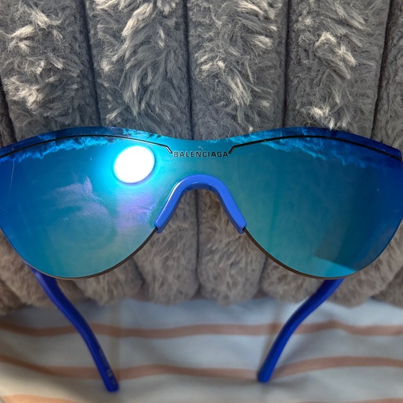 Balenciaga Vibrant Blue Eyewear - Picture 3 of 9